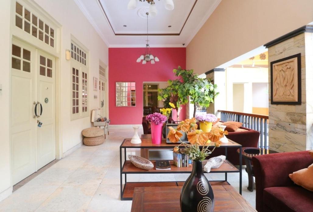 Le Krasak Boutique Hotel Yogyakarta Exterior photo