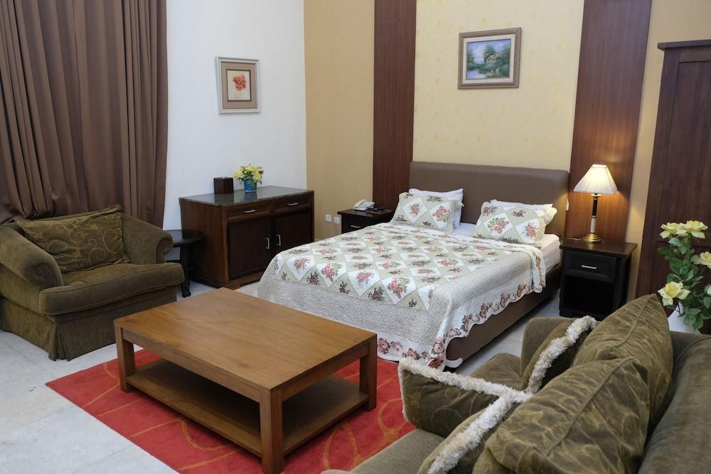 Le Krasak Boutique Hotel Yogyakarta Exterior photo